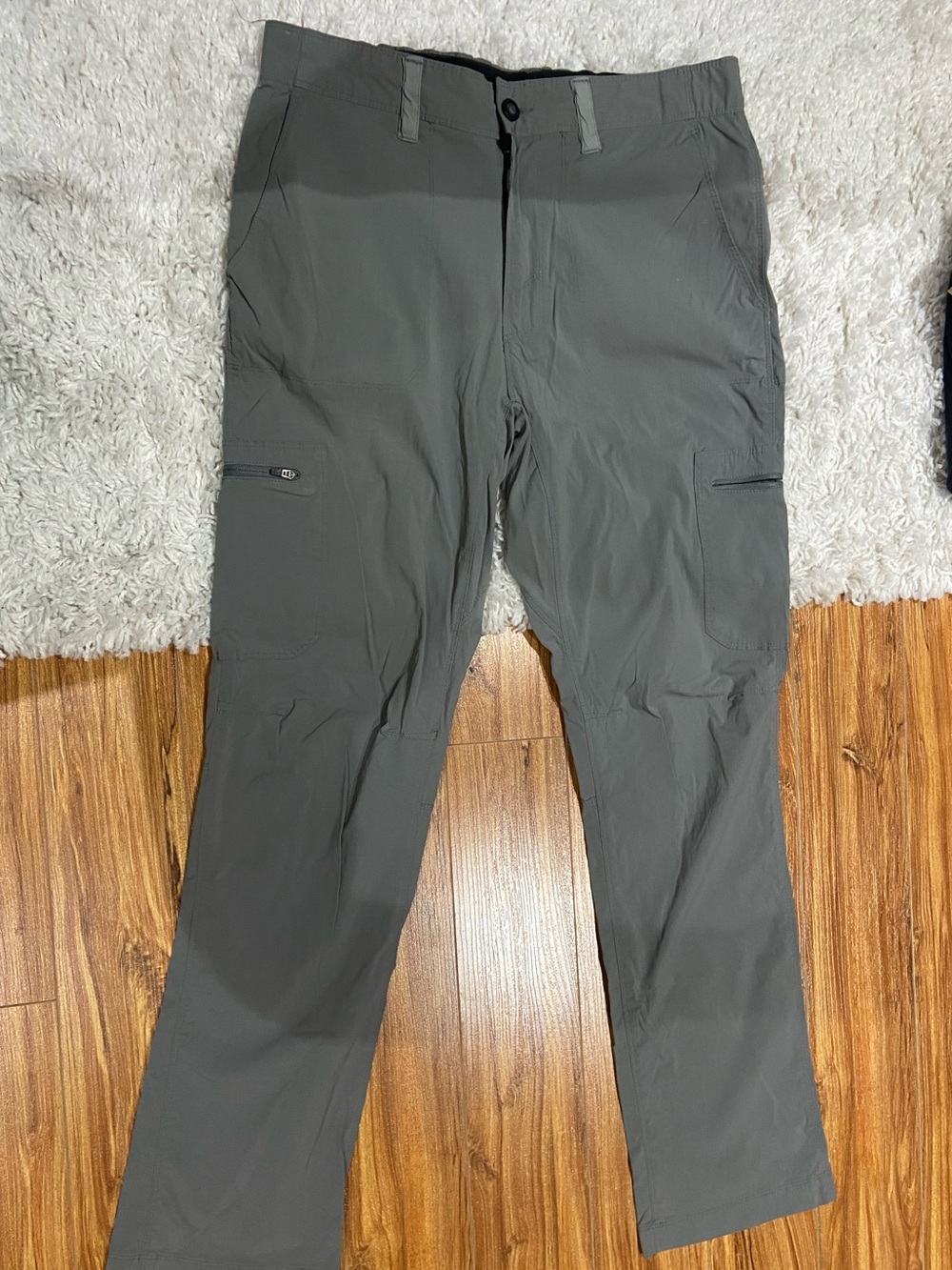 Tilley Men's Olive Green Performance Cargo Pants